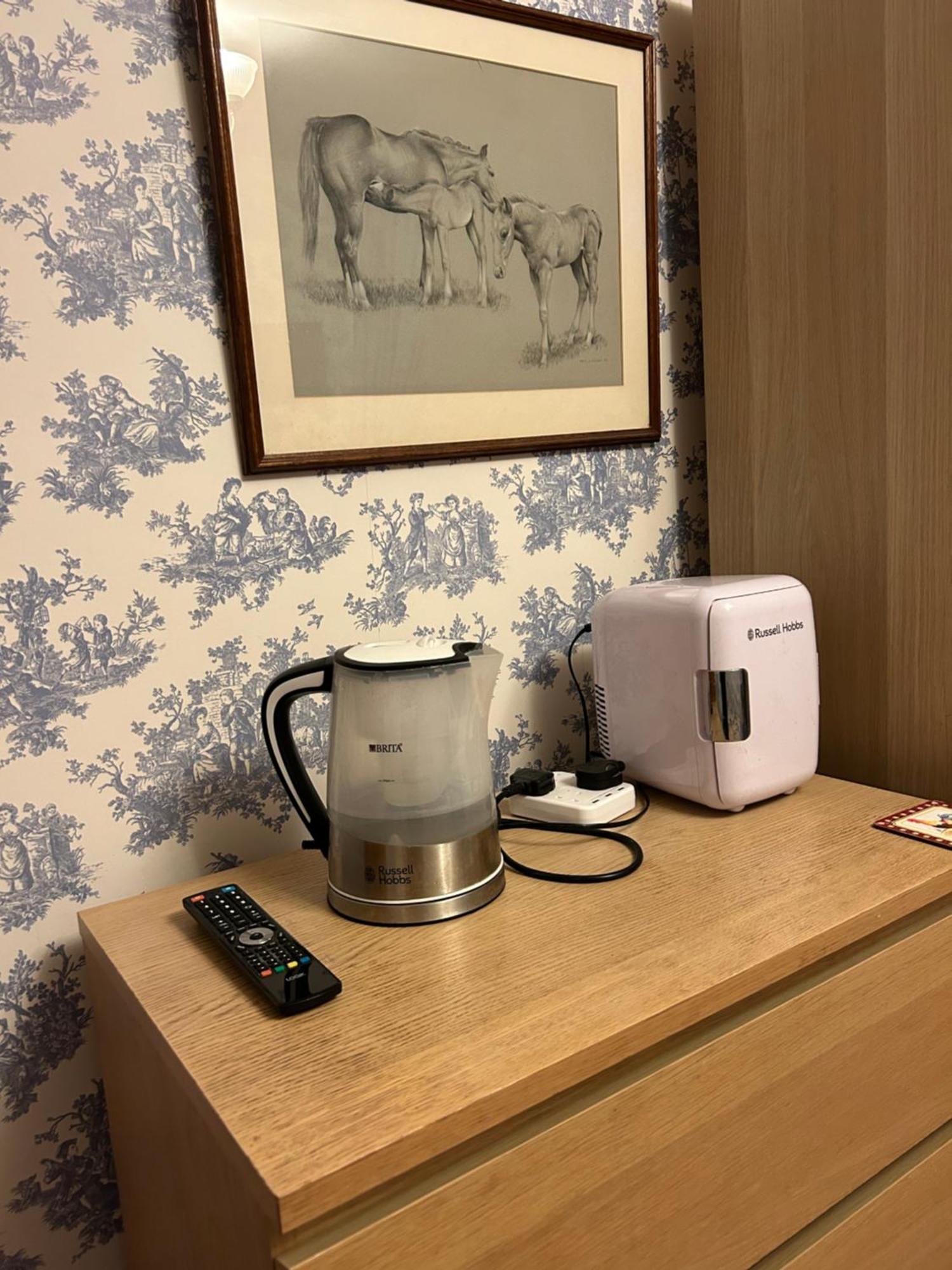 Lowri Cottage Hotel Shenstone Экстерьер фото