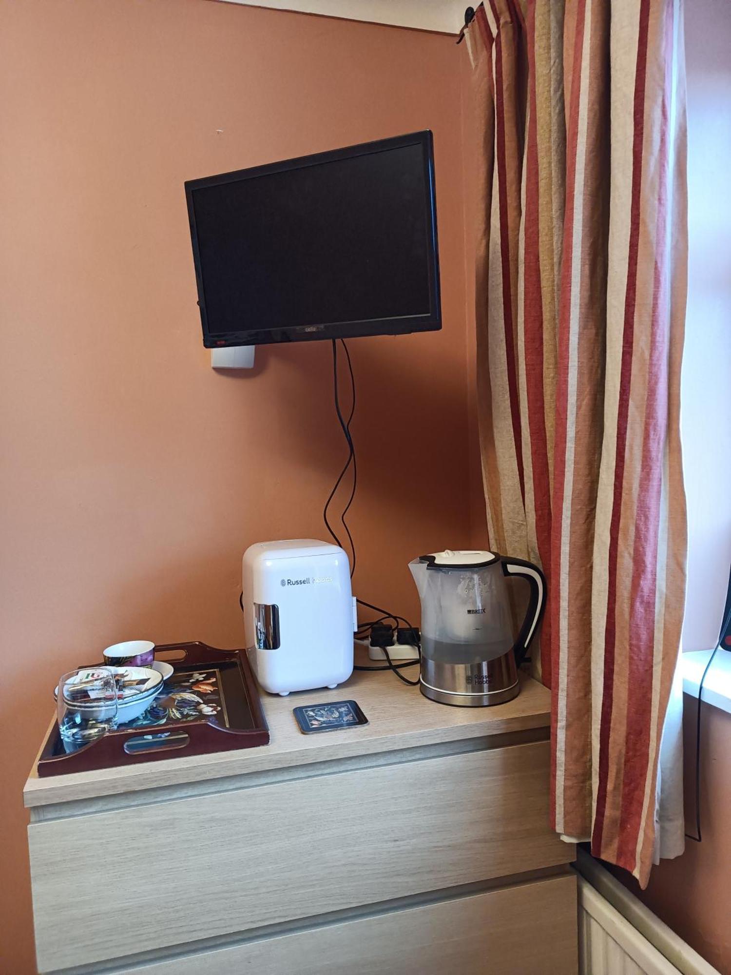 Lowri Cottage Hotel Shenstone Экстерьер фото